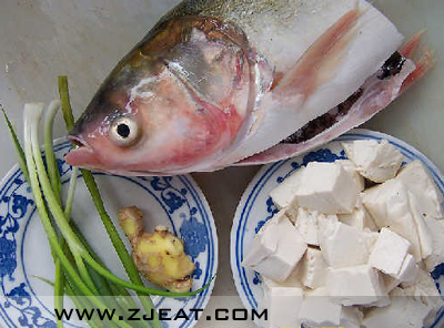 沙锅鱼头豆腐