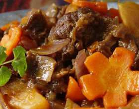 孕中期营养菜谱:贵妃牛腩