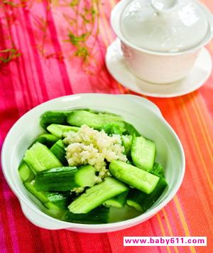 蒜泥拌黄瓜 蒜泥拌黄瓜
