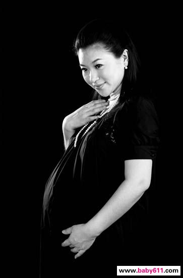 红黑孕妇照片系列_孕妇照片
