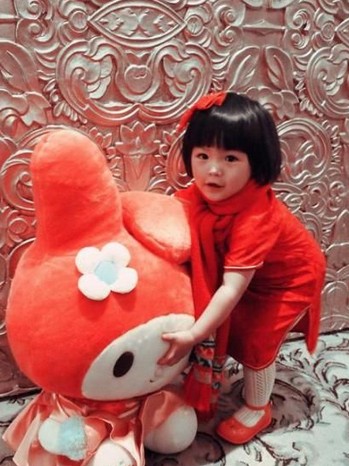 Angela ��ʫ��