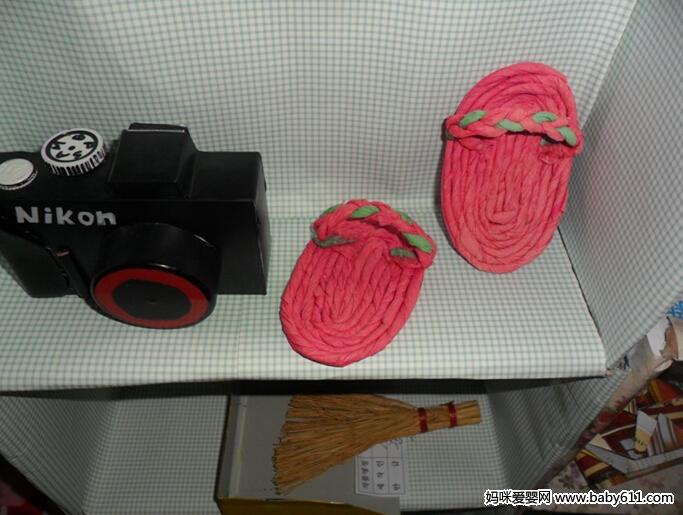 幼儿园废旧手工制作：拖鞋 相机