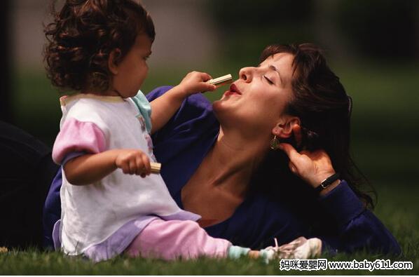 ���⸸ĸ�Ժ��ӽ��гԿ����