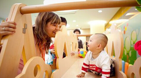 �ʺ��������Һ��ӵ�С��Ϸ