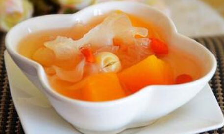 煲汤食谱:木瓜银耳炖汤 - 煲汤食谱