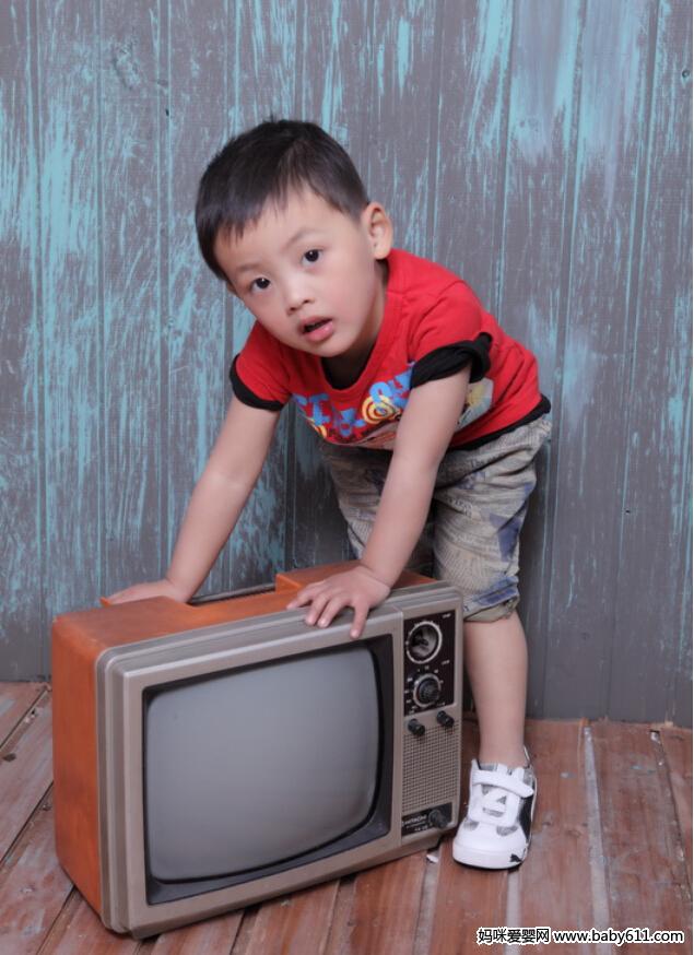 ���ı���