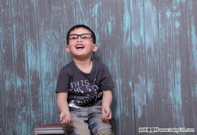 ���ı���