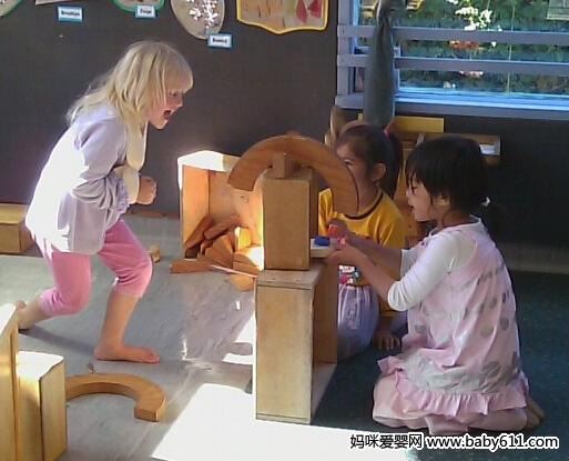 在美国幼儿园孩子如何生活?都是“孩子说了算”