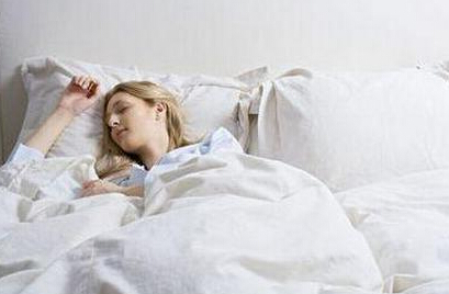 女性的睡姿不正确，会导致不孕！