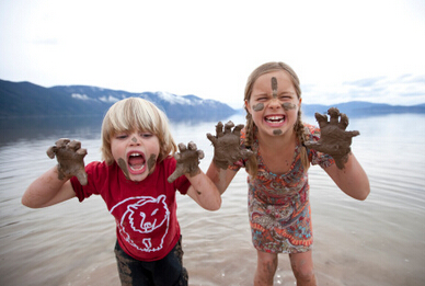 教养·学习:小孩懂得自己玩,好处多多