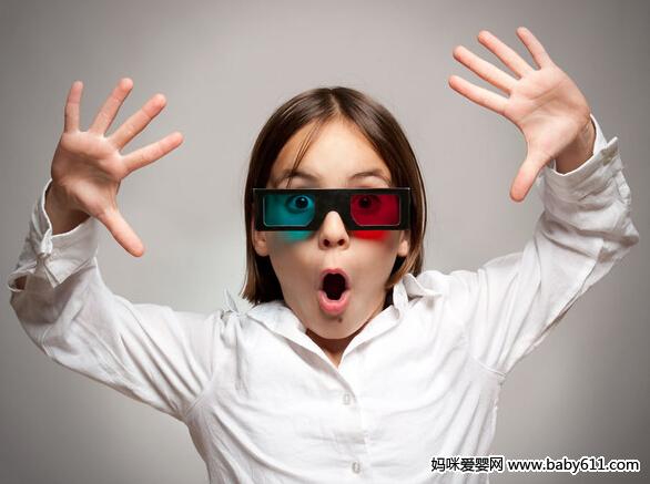 ����������Ӱ����ʹ��3D�۾�