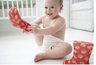 如何为新生宝宝选择健康舒适的内衣