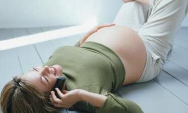 孕期上网有辐射 注意保持距离