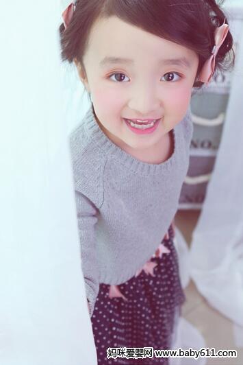 4�����С��Ů