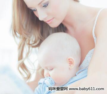 纯母乳喂养多久最好 宝宝最好只吃母乳