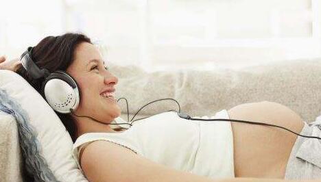 你试过和胎儿做游戏吗?