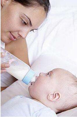 教你十招让宝宝乖乖爱上奶粉