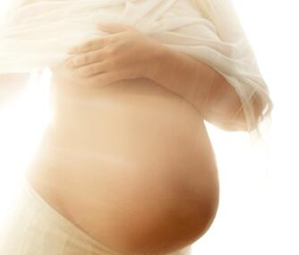 ������������Ů�����й�ϵ