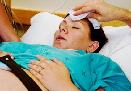 快速顺产小技能 这样做就对了