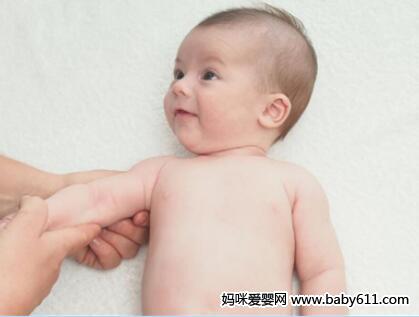 经常给宝宝按摩有五种好处