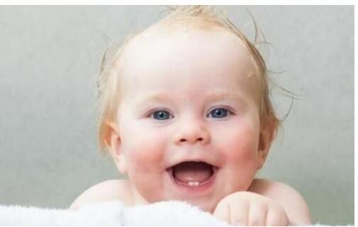 宝宝头发少又黄 缺了什么营养?