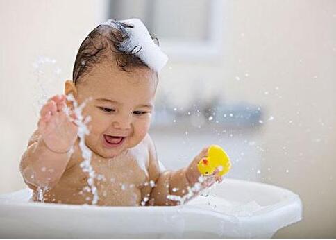 新生儿洗澡五问五答