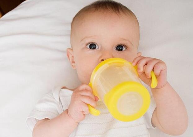 新生宝宝人工喂养的奥秘