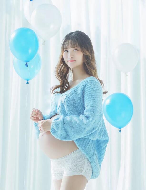 ��ɫ����