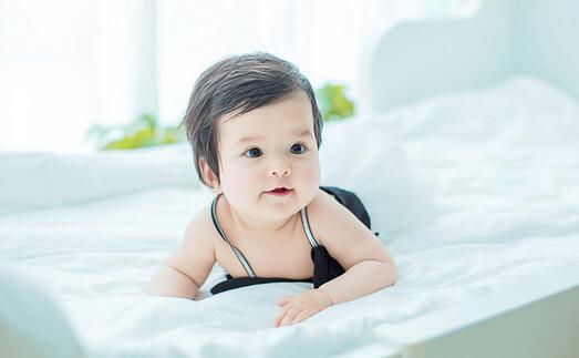 ����4�������ƽ��ڣ����Ӹ߸�������