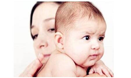 宝宝吐奶是因为喂养不当吗？
