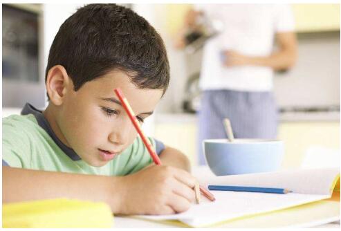 儿童心理分析:孩子爱嫉妒