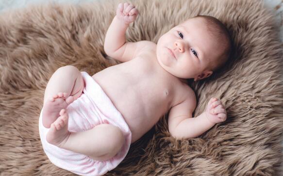 宝宝护理：了解新生儿的特征
