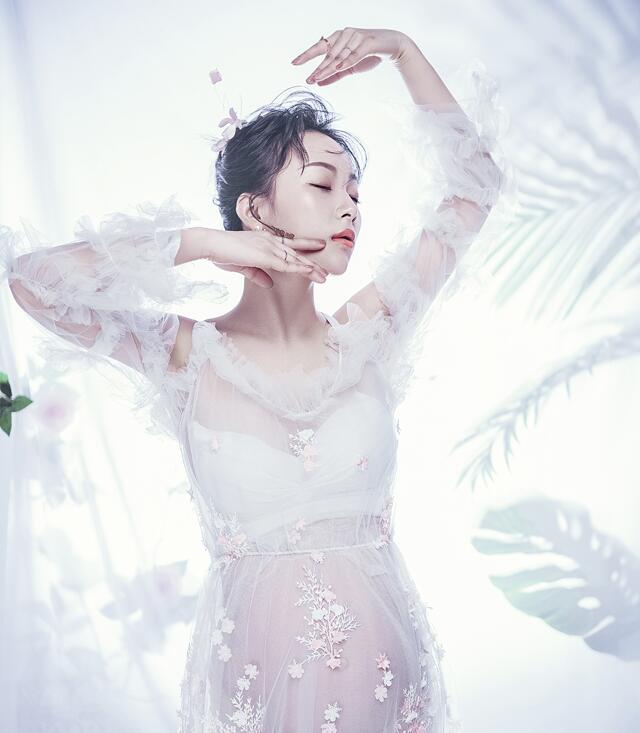 и