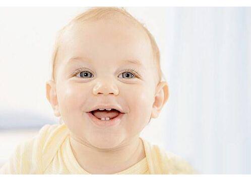 家长看过来!宝宝长牙就该这么护理!