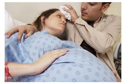 分娩期抓住产妇心理，及时护理很关键