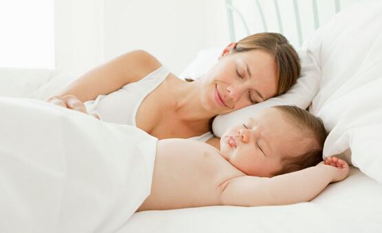 你家宝宝跟谁最亲?别错过跟宝宝建立亲密的三个关键期!