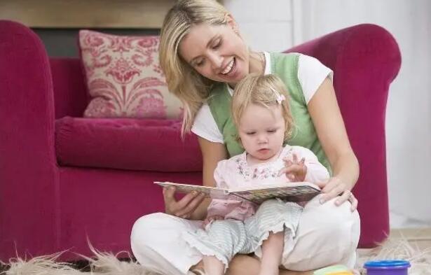给宝宝朗读的七个好处,受益终生!