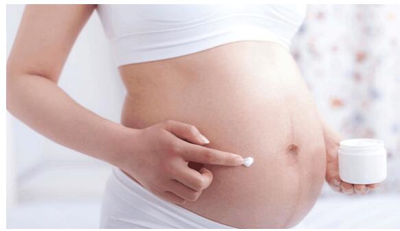 新妈妈要想对付难看的妊娠纹，从孕期就要注意预防！