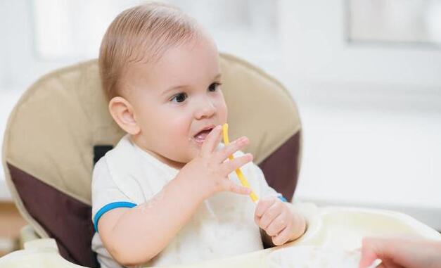 孩子抵抗力弱,夏天感冒该如何应对?