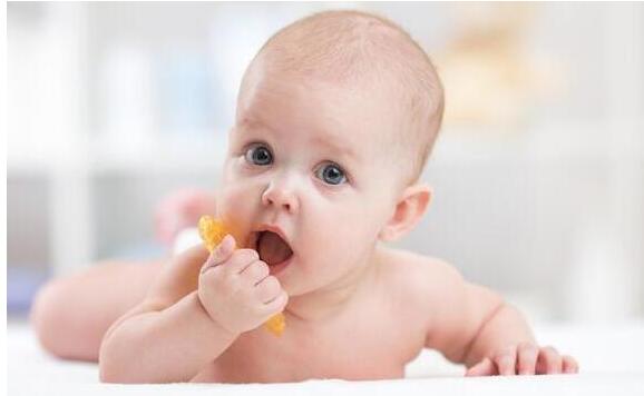 如何帮助宝宝度过痛苦的长牙期?新手爸妈建议收藏