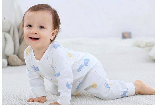 怎么判断宝宝穿衣服是否合适?看看这四点