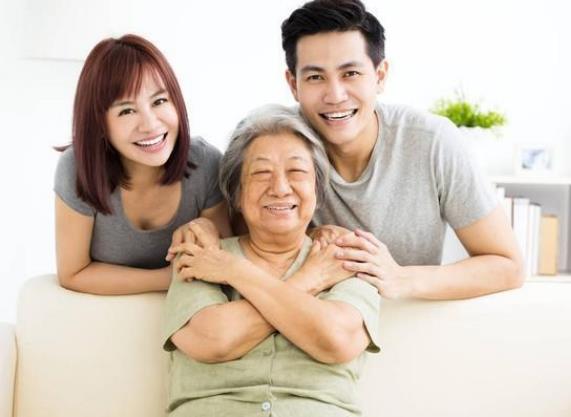 婆媳关系:爱与理解的交织