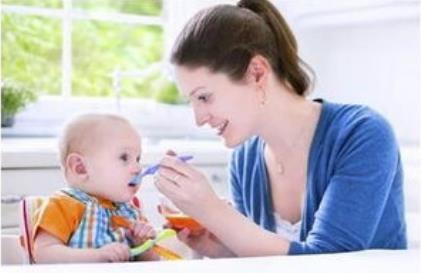 1 - 12个月婴儿饮食营养:生命之初的滋养之旅